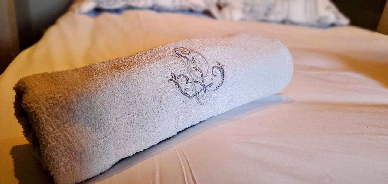 Bed and Breakfast Le Sequoia Velles  Екстер'єр фото